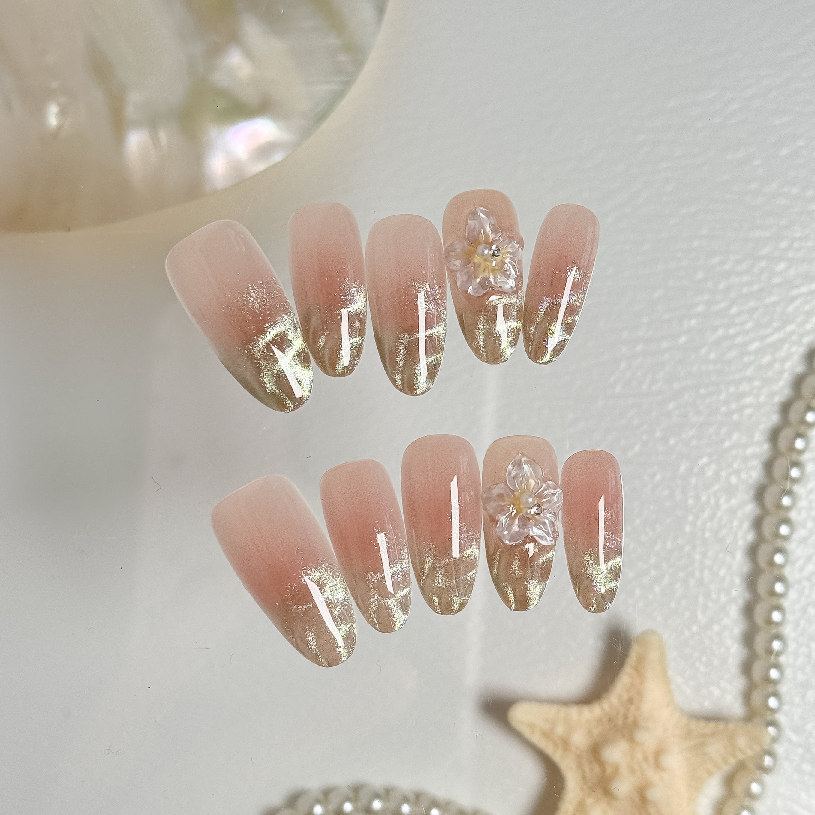 OUROBOROS シアーピンク×ゴールドフラワーネイル -F05