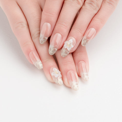 OUROBOROS シアーピンク×ゴールドフラワーネイル -F05