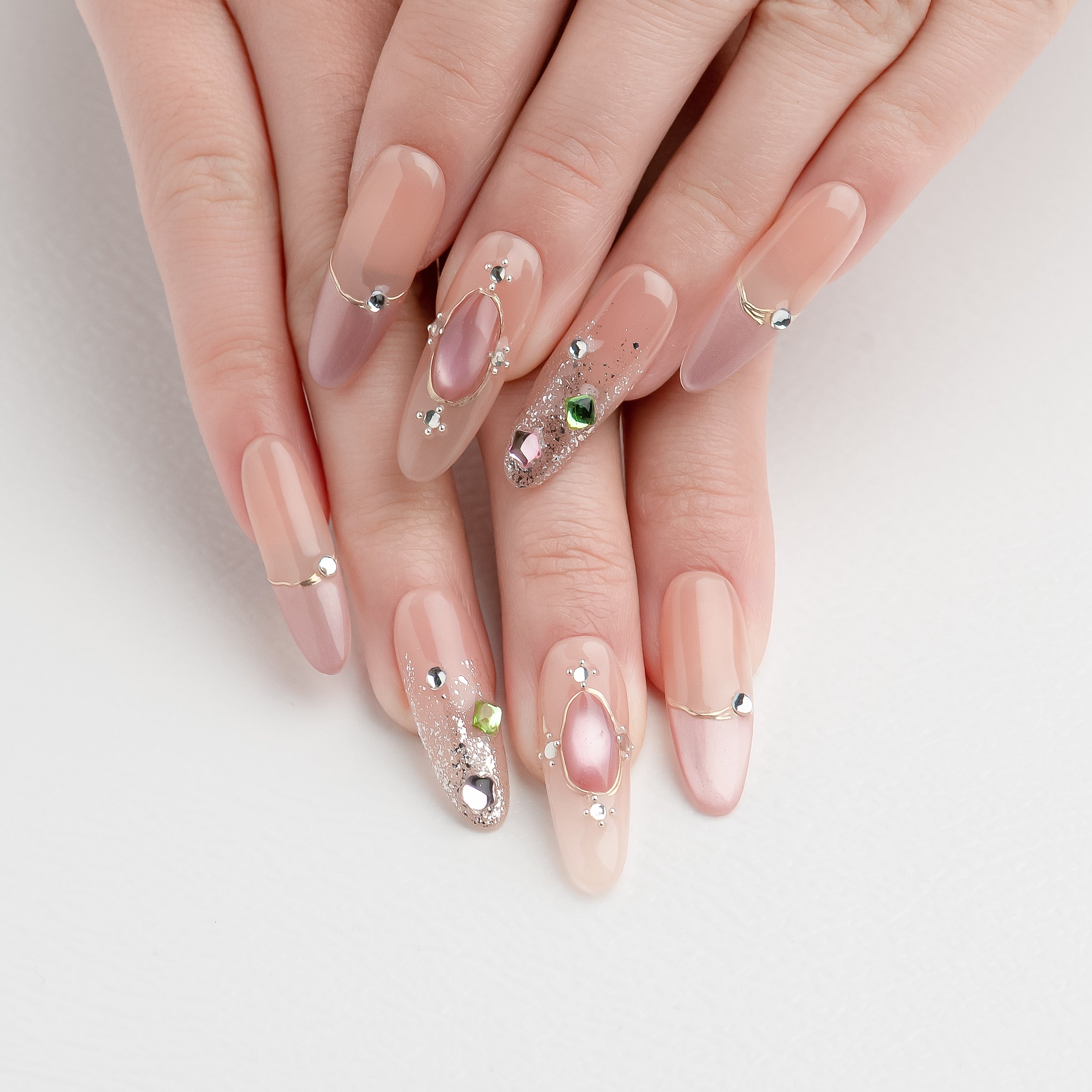 OUROBOROS ベージュ×ピンクビジューネイル- F19