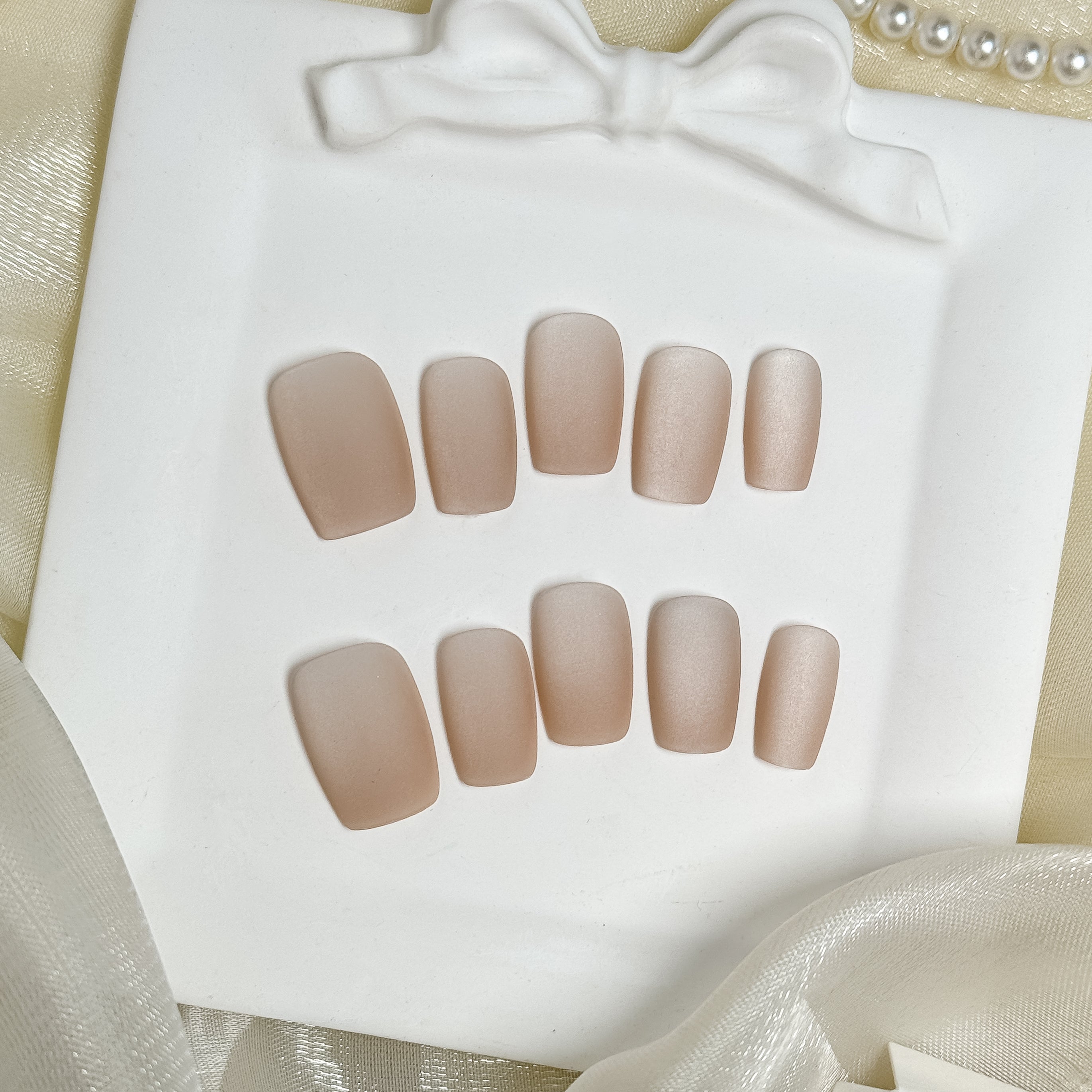 OUROBOROS ミルクベージュ マットネイル - F27