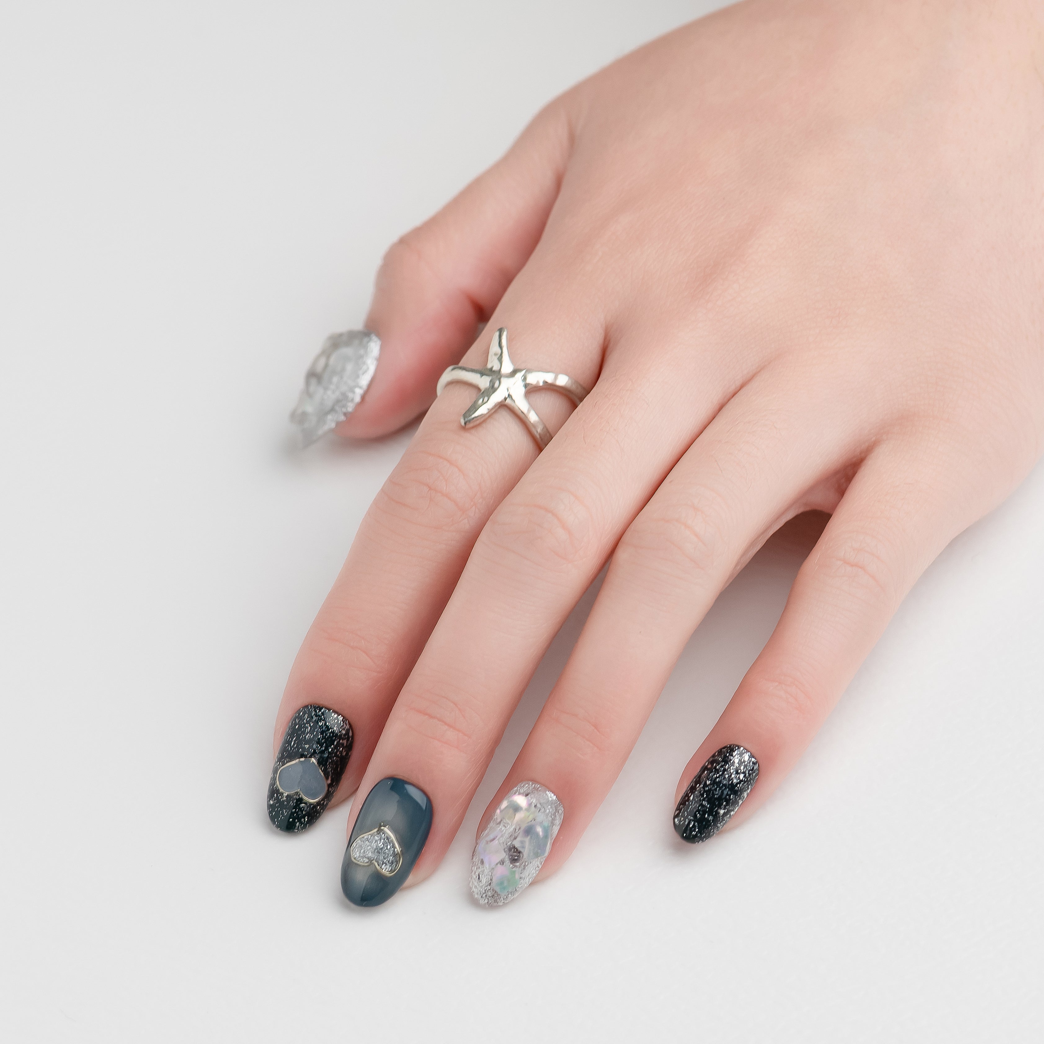 OUROBOROS ナイトハート グリッターネイルチップ -F30